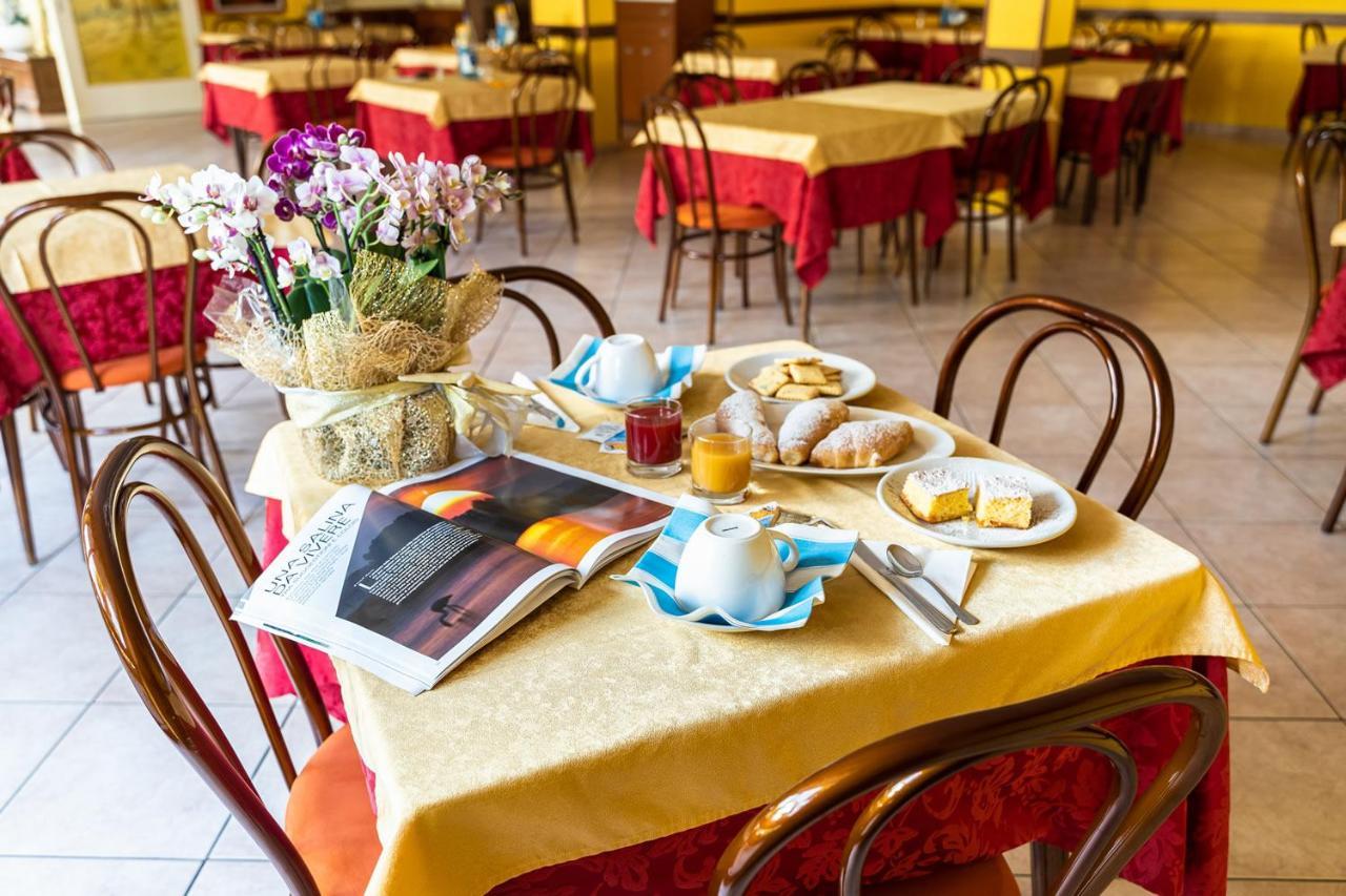 Hotel Zanella تّشيرفييا المظهر الخارجي الصورة