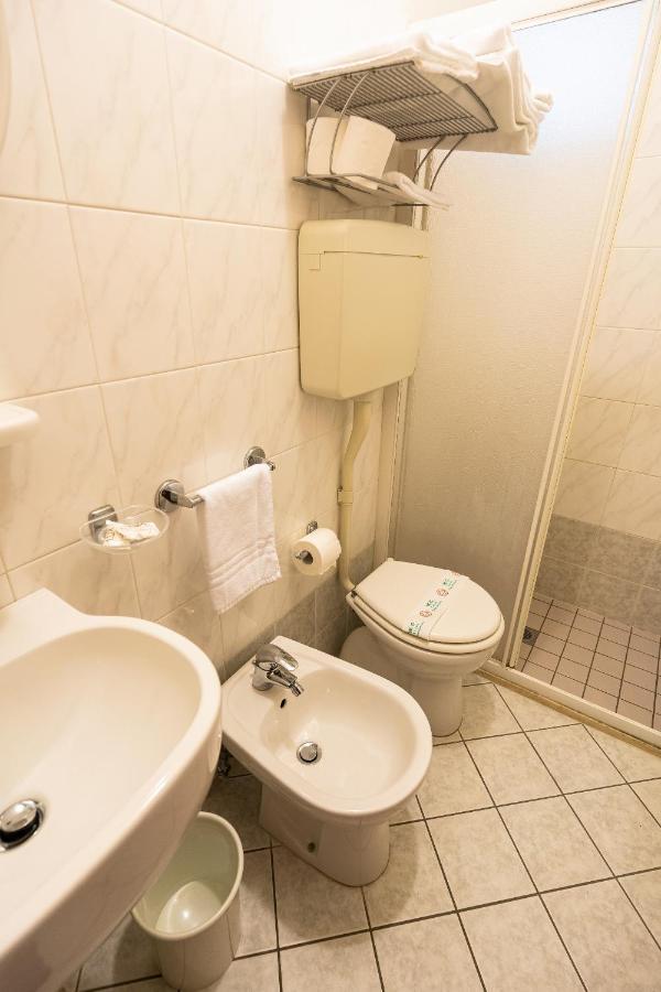Hotel Zanella تّشيرفييا المظهر الخارجي الصورة
