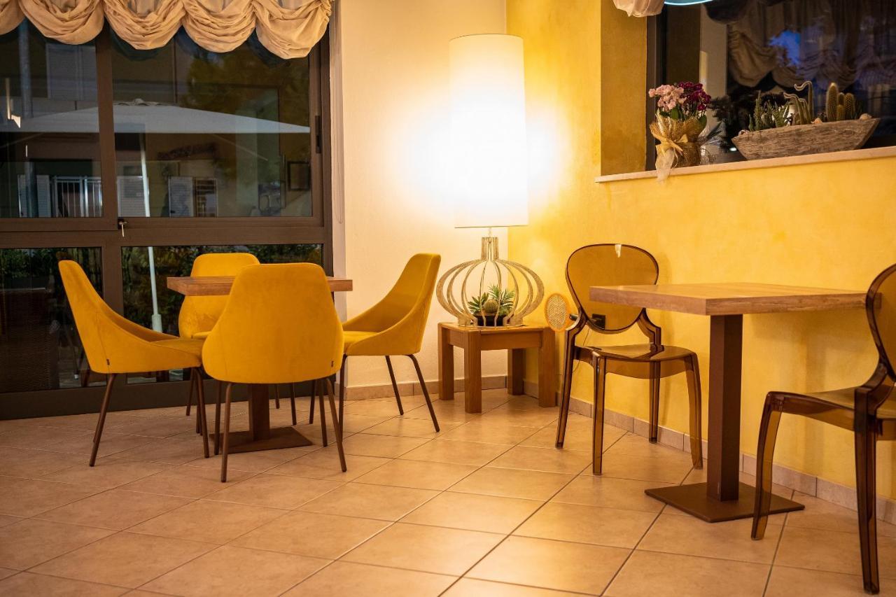 Hotel Zanella تّشيرفييا المظهر الخارجي الصورة