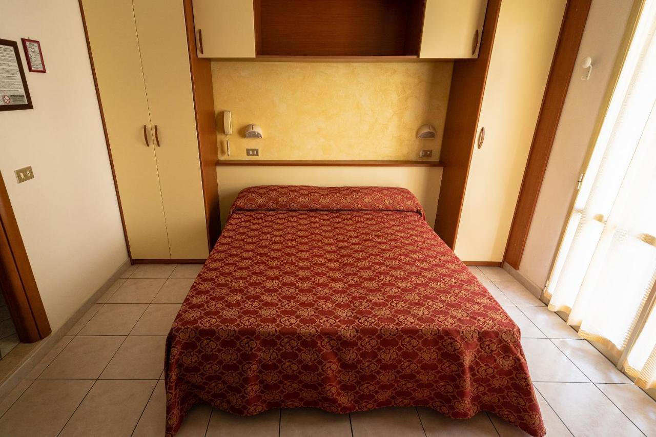 Hotel Zanella تّشيرفييا المظهر الخارجي الصورة