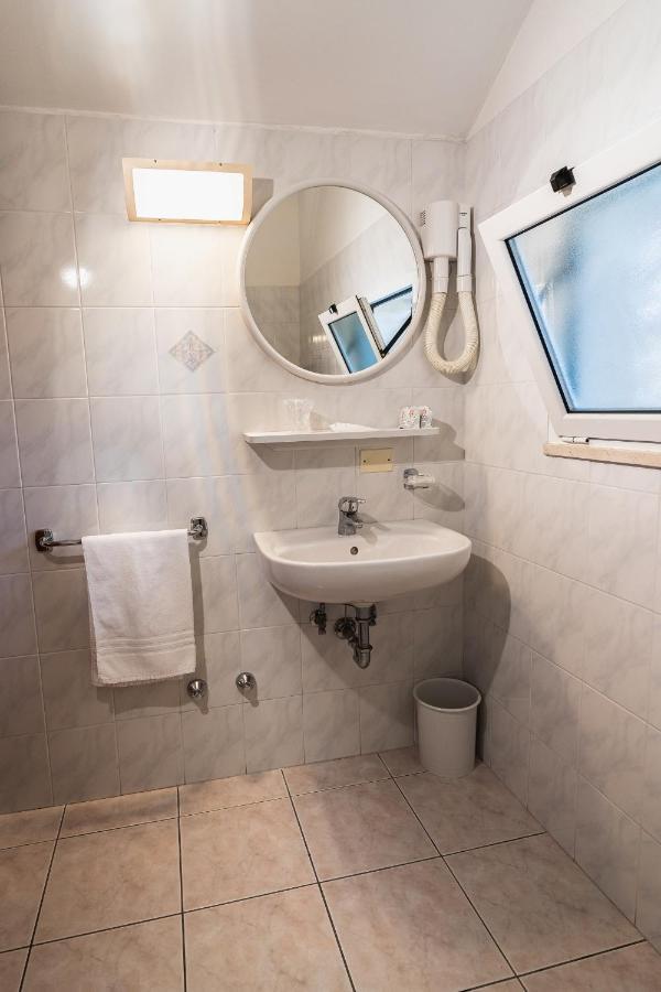 Hotel Zanella تّشيرفييا المظهر الخارجي الصورة