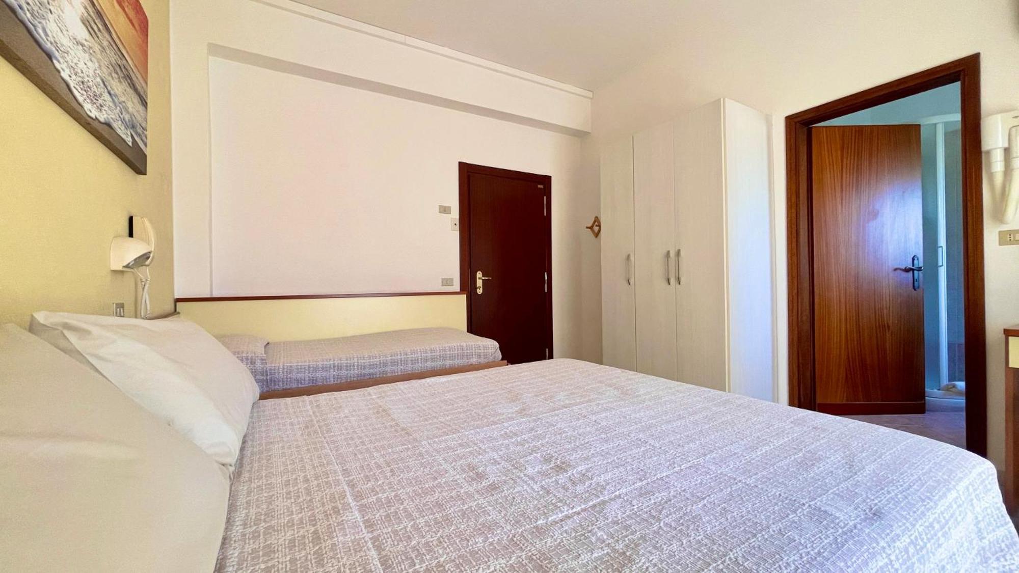 Hotel Zanella تّشيرفييا المظهر الخارجي الصورة