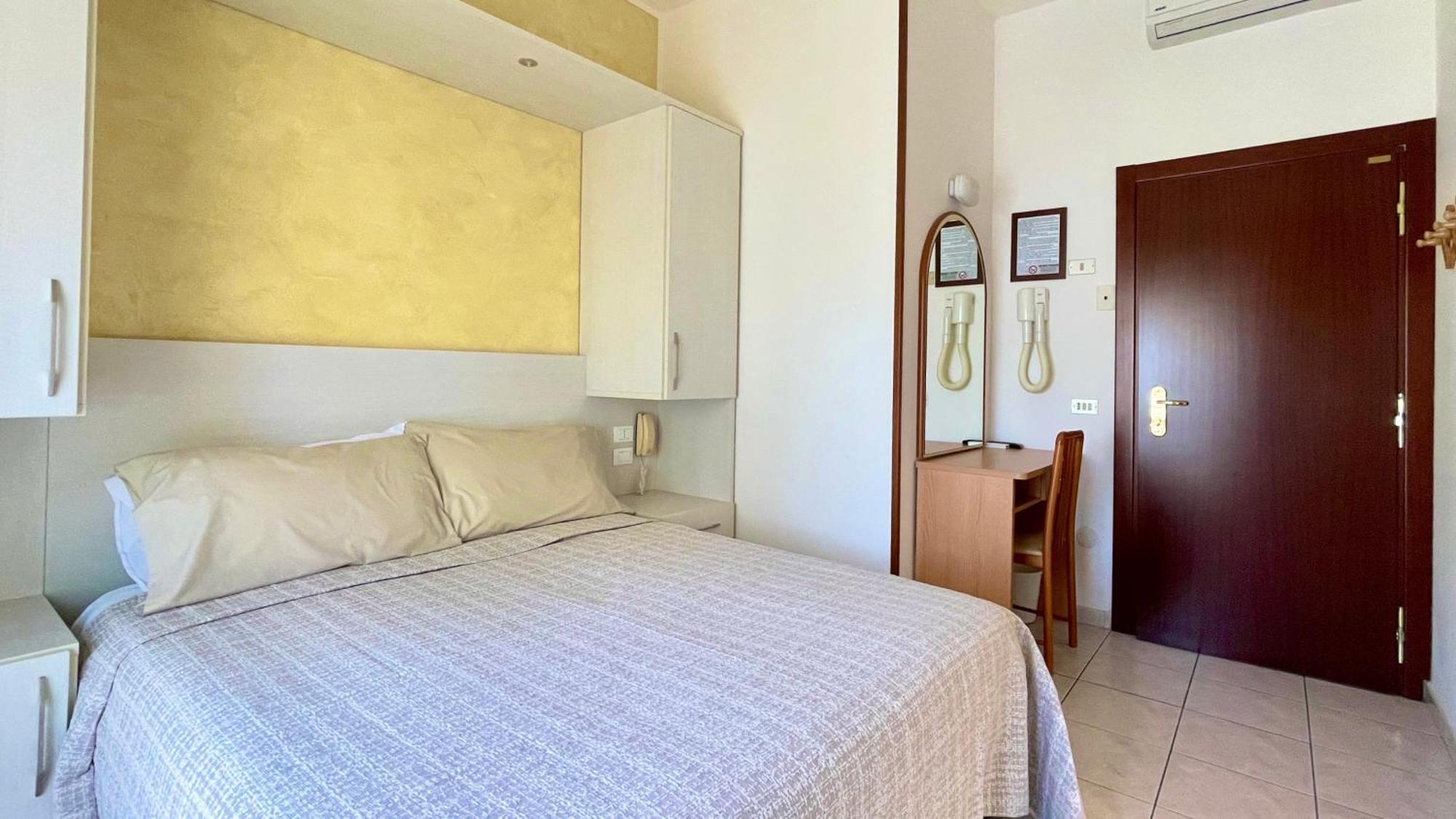 Hotel Zanella تّشيرفييا المظهر الخارجي الصورة